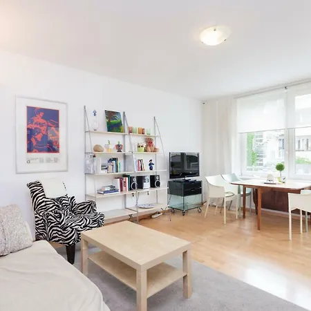 Central Hackescher Markt Apartment